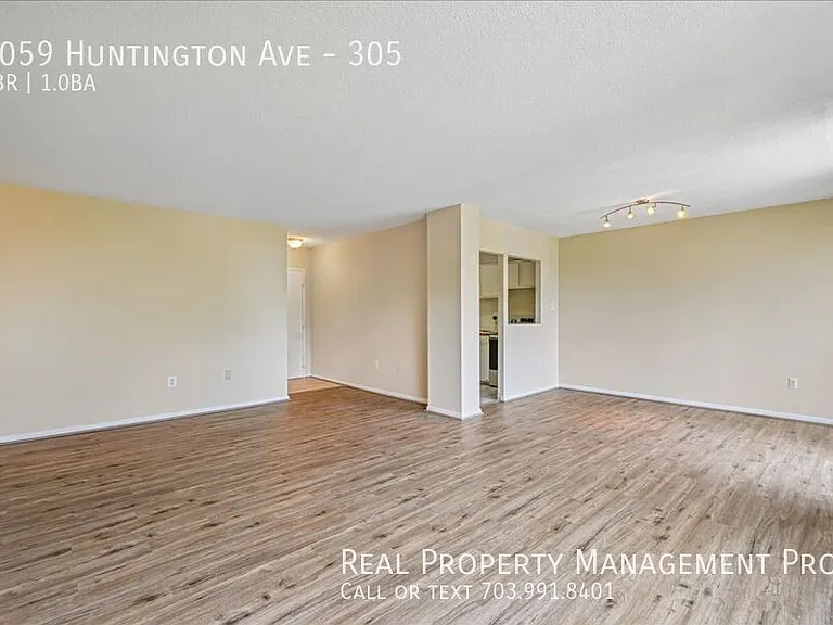 2059 Huntington Ave #305 — Photo 12