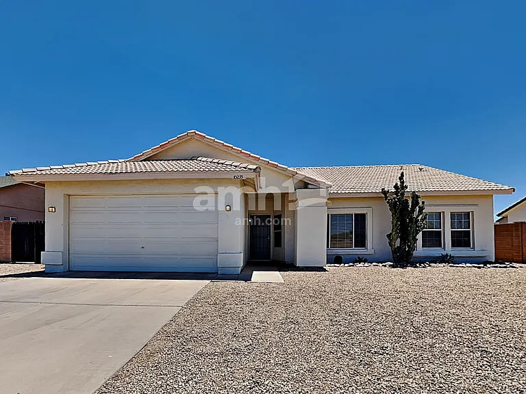 10235 W Missouri Ave — Photo 1