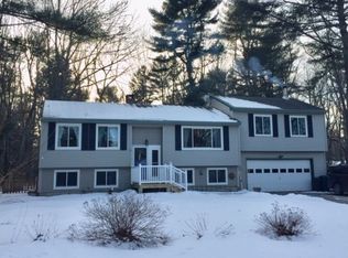 24 Arbor Ave, Topsham, ME 04086