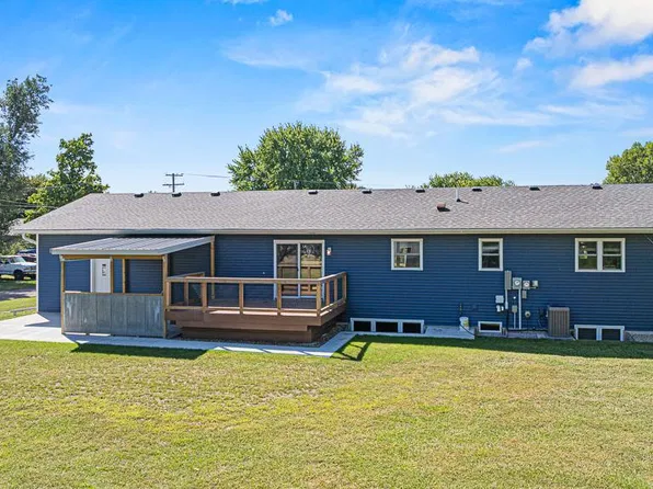 306 W 4th St, Minneota, MN 56264