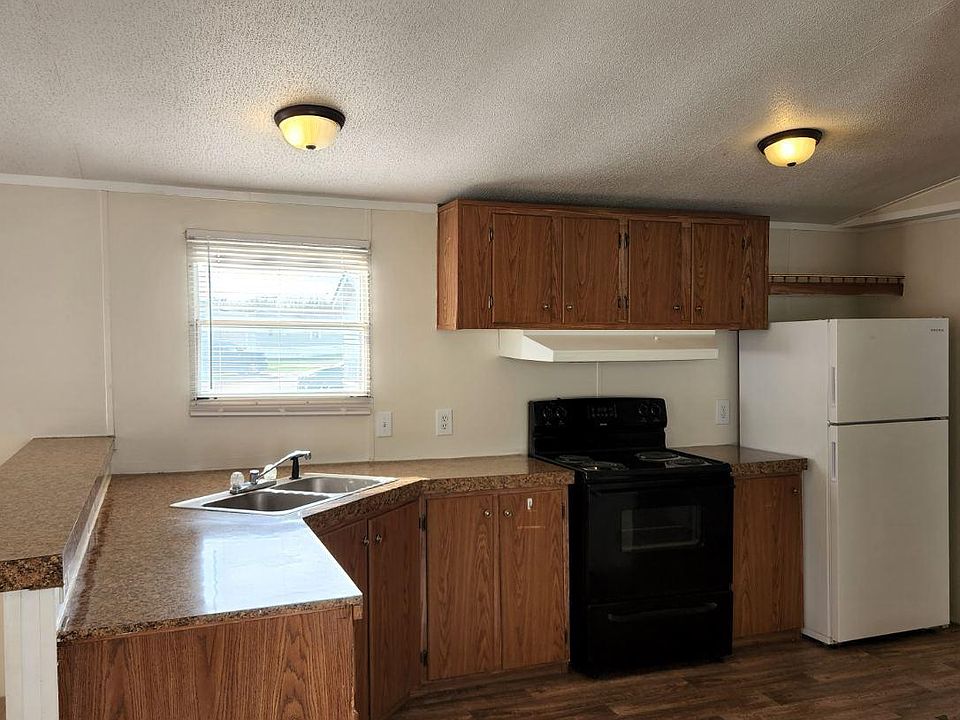1st image of 116 Elm Leaf Ln