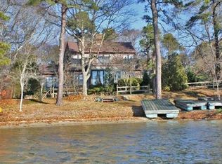 36 Lakeview Dr, Centerville, MA 02632