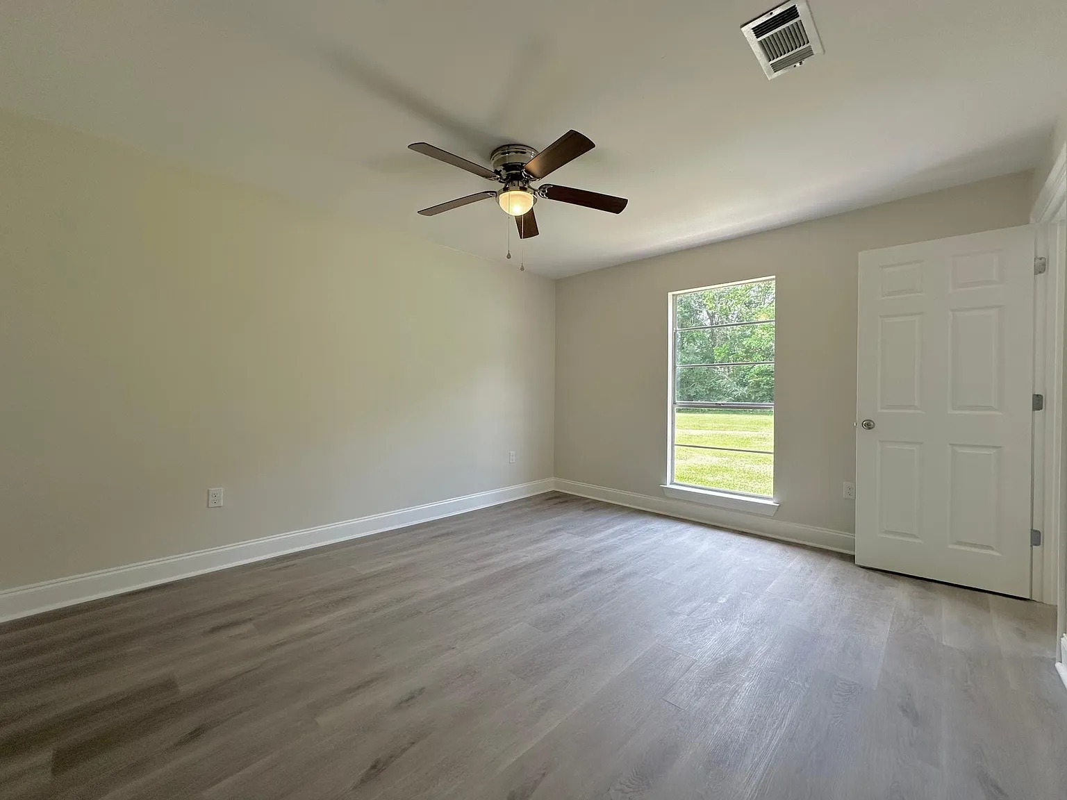 28577 Winchester Ln — Photo 2