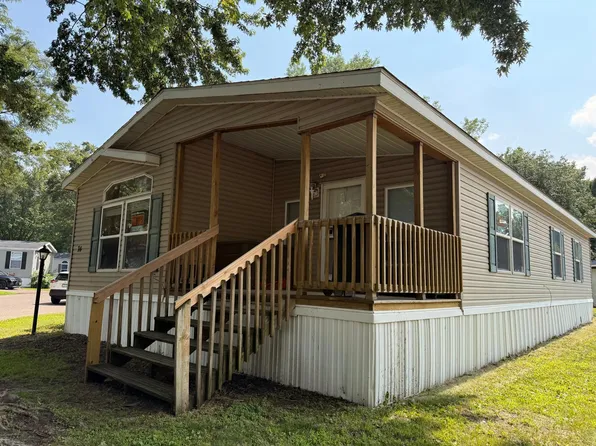 74 Big Circle Dr, Little Canada, MN 55117