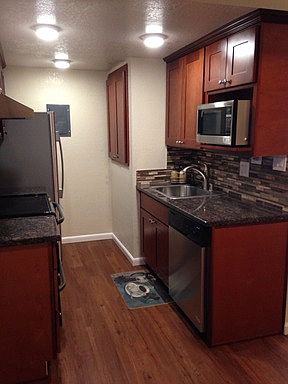 4th image of 2410 S St APT 09