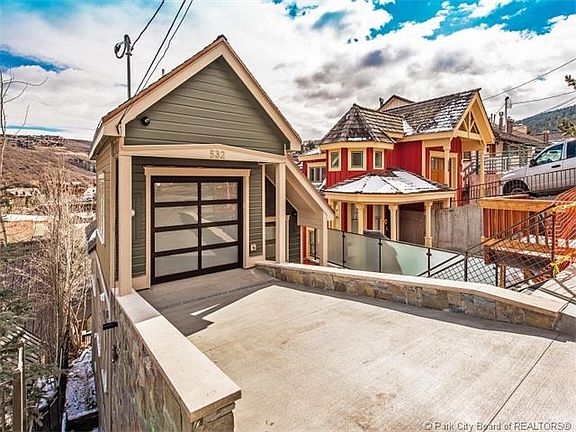 3rd image of 532 Woodside Ave
