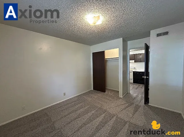 Fairway Estates Condominiums — Photo 12