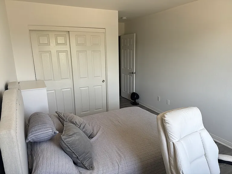 Option number 2 bedroom upstairs