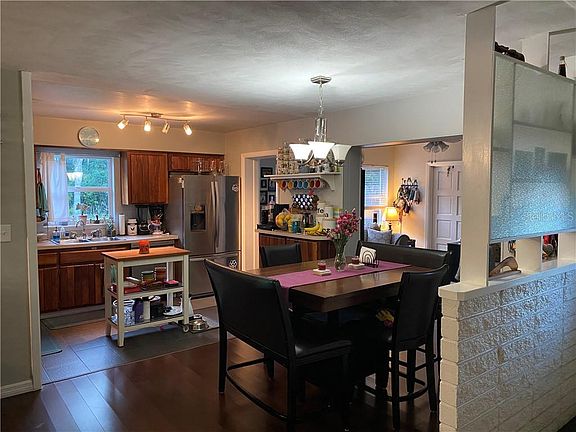 4th image of 4206 Brandeis Ave