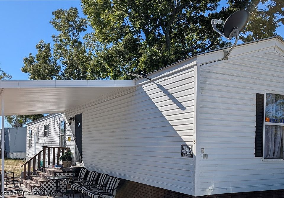 1st image of 5 Leaner St