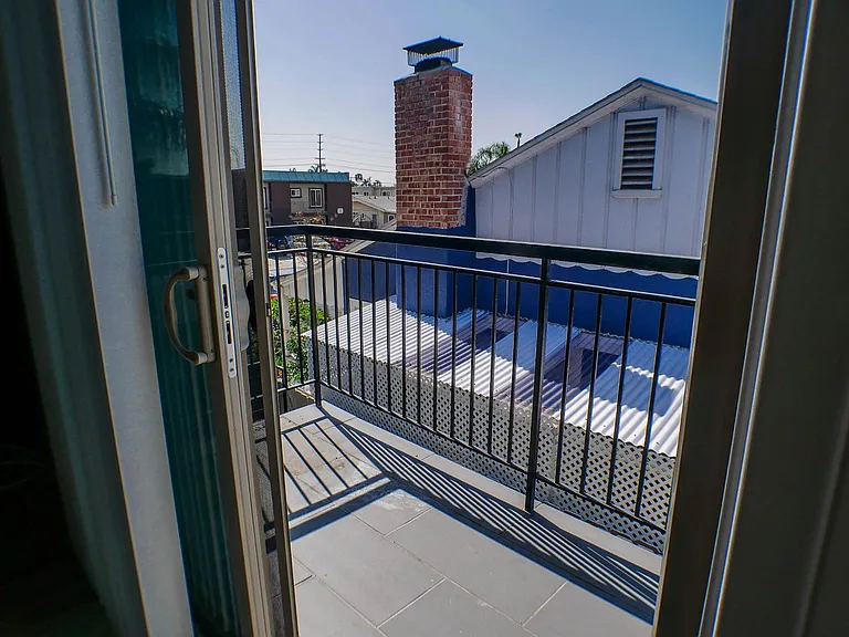 4640 Bancroft St — Photo 20