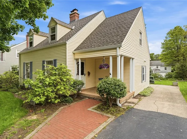 1325 Stanton St, Sharon, PA 16146