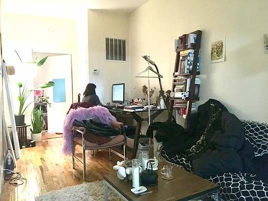 Rented by Premier Metro Realty Corp | media 30