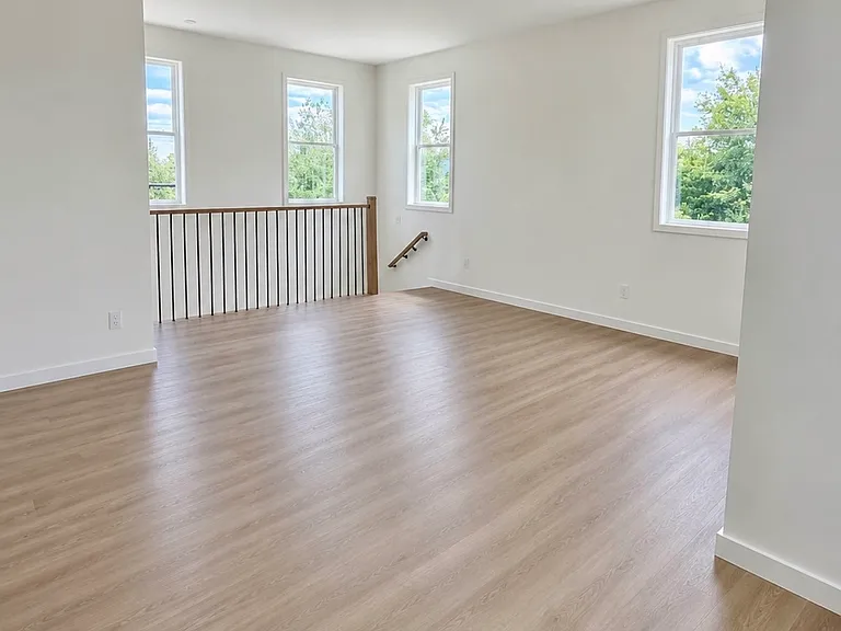 46 N Hamilton St #5 — Photo 11