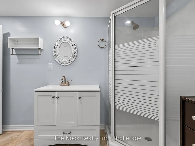 464 Gibbons St #BASEMENT — Photo 24