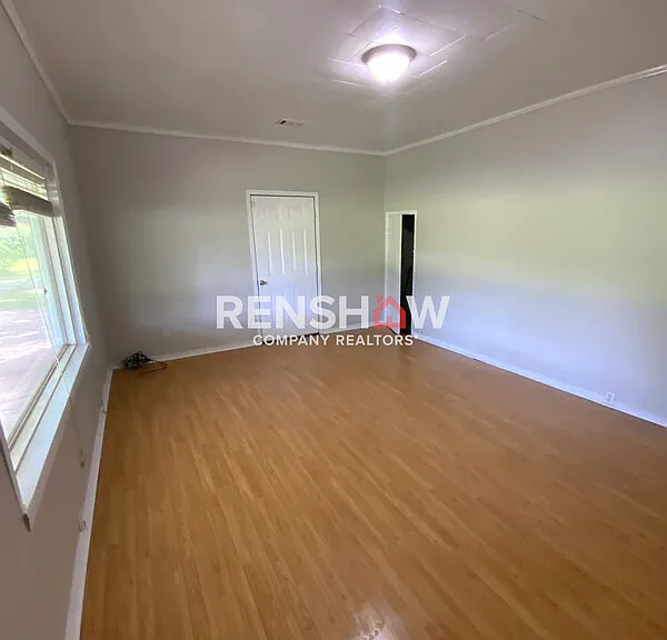 818 S Lexington St — Photo 2