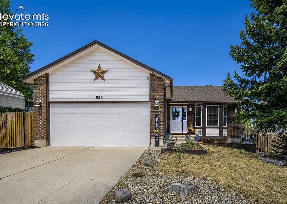 1st image of 924 White Stone Way