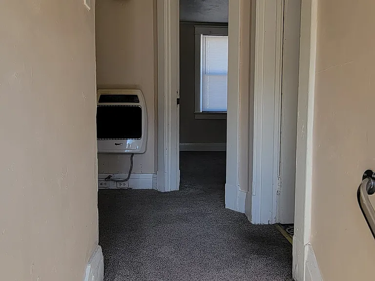 2272 Chestnut Ave #2 — Photo 3