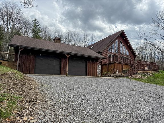3rd image of 6943 Howard Rd