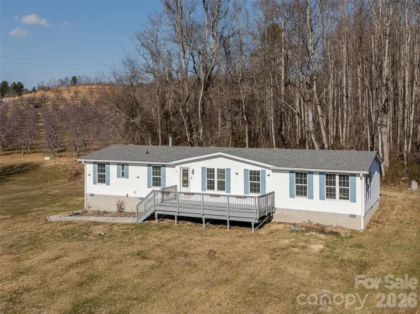 112 Lynn Estate Rd, Hendersonville, NC 28792