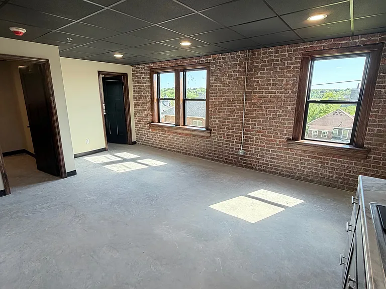 208 Marshall St #17 — Photo 13