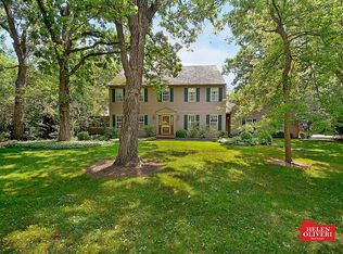 5 Bridle Path, Hawthorn Woods, IL 60047