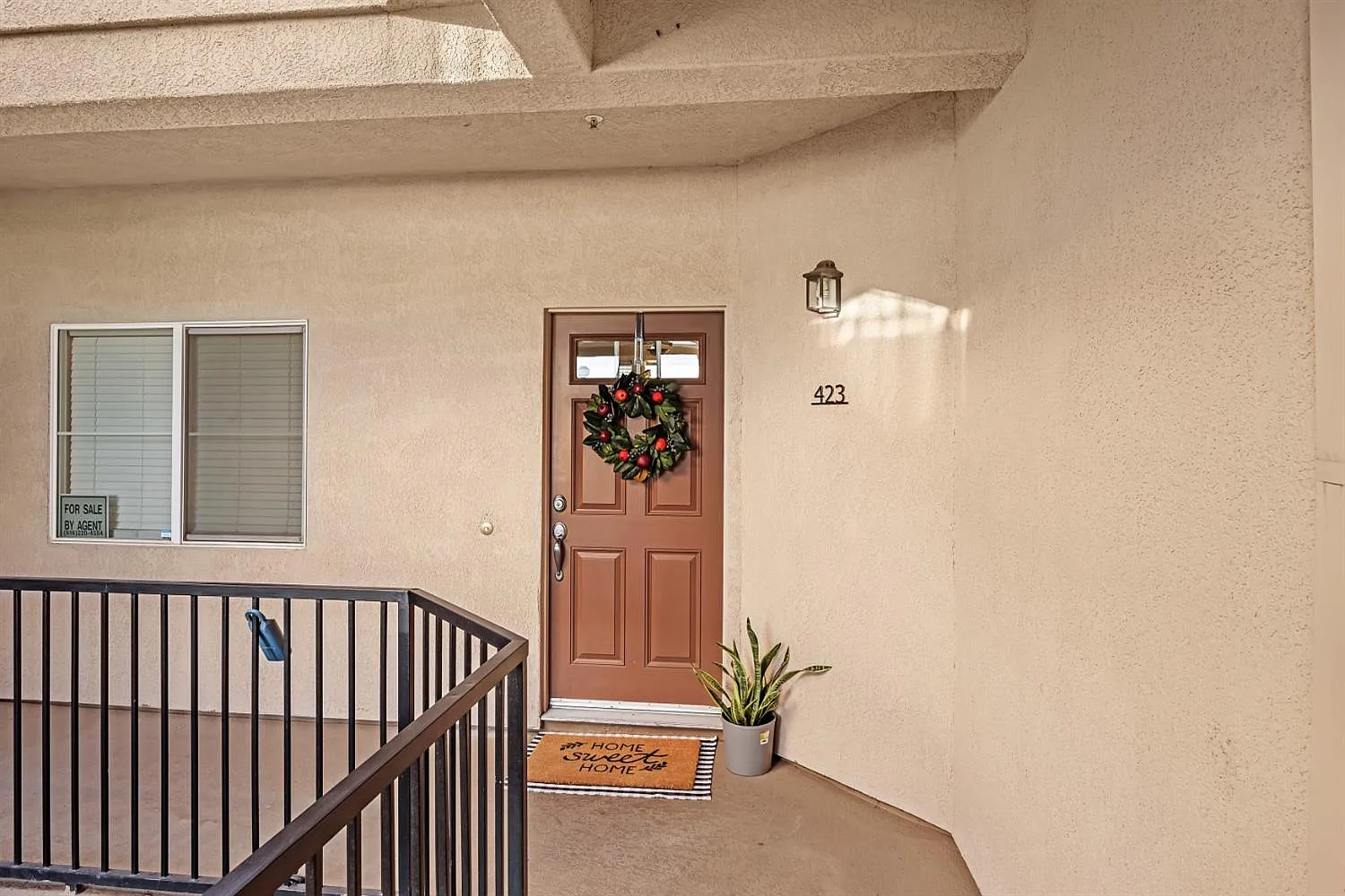 400 Moon Cir Unit 423 photo 1