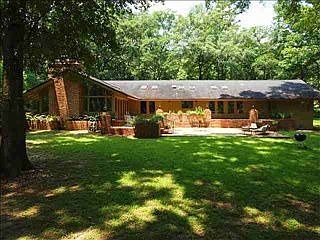 1st image of 3480 Lakeshore Dr