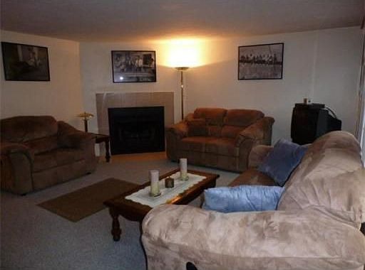 2nd image of 87 Heritage Dr