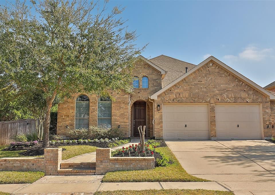 1st image of 17230 Red Oak Bend Dr