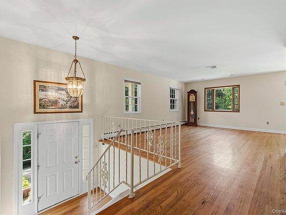 5th image of 431 Bonnie Court