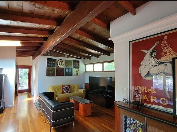 3rd image of 10323 Viretta Ln