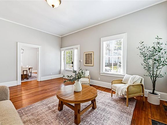 5th image of 1005 Franklin St