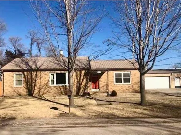 850 W 41st St S, Wichita, KS 67217