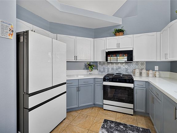 2nd image of 846 Holly Lake Way