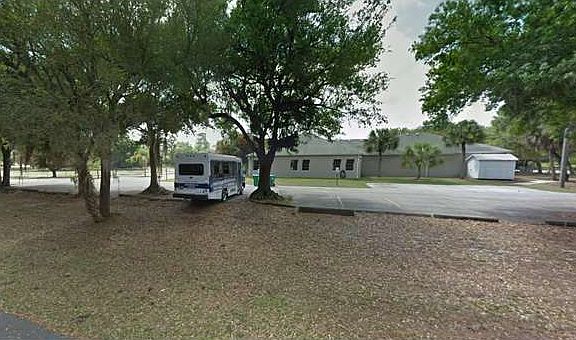 3rd image of 18138 Luscar Ave