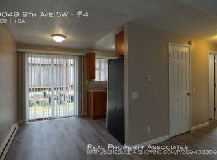 9049 9th Ave SW APT 4, Seattle, WA 98106