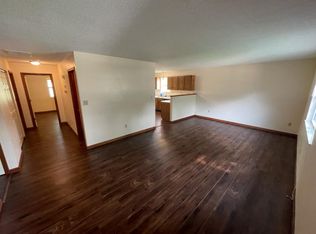 125 Twin Oaks Dr, Shiloh, IL 62221