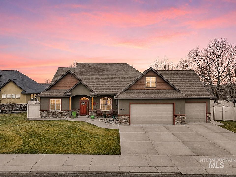 1st image of 455 Coiner Cir