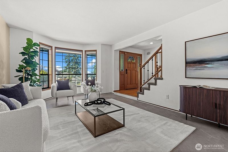 5th image of 702 50th Street SE