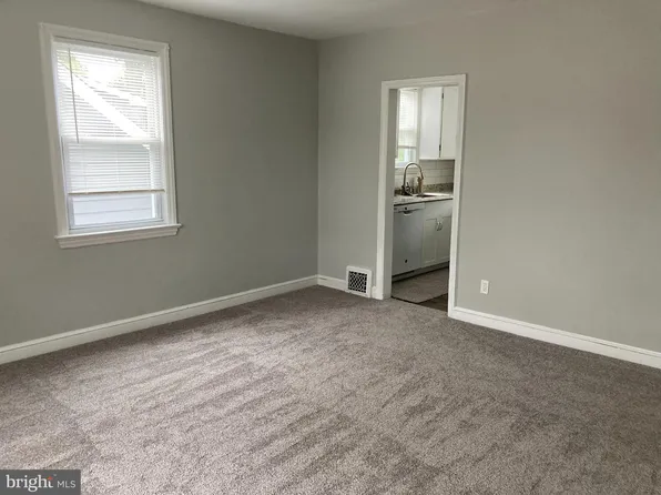 254 Wyoming Ave #B, Audubon, NJ 08106