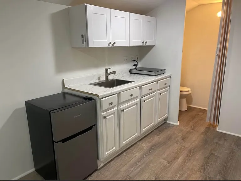 1510 Egan Dr — Photo 3