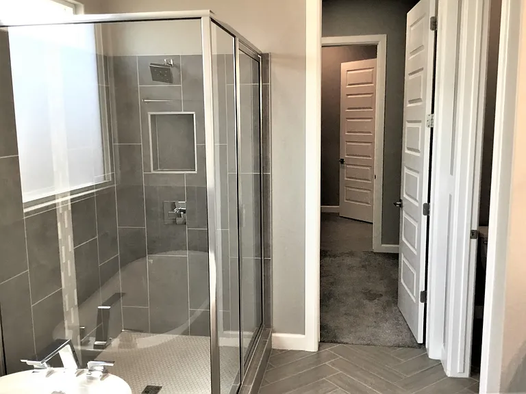 2406 Lynn Rd SE — Photo 13