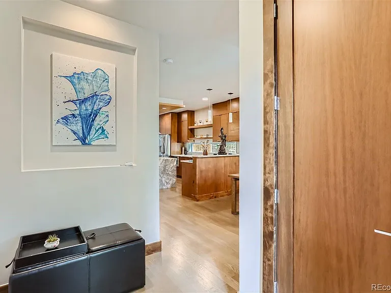 1634 S Grant St — Photo 12