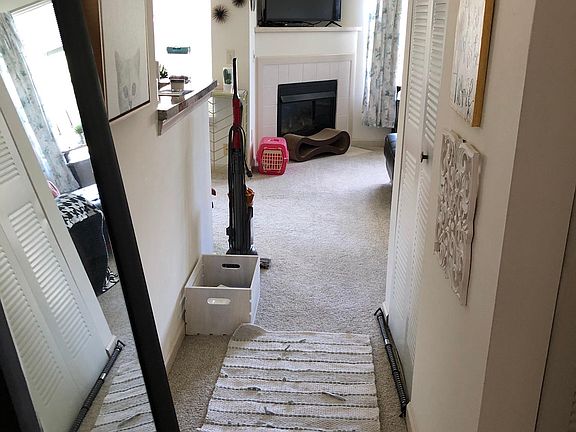5th image of 2217 Charter Grove Dr APT 3