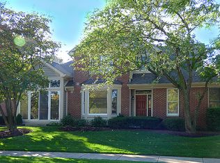 2054 Trent Ct, Glenview, IL 60026