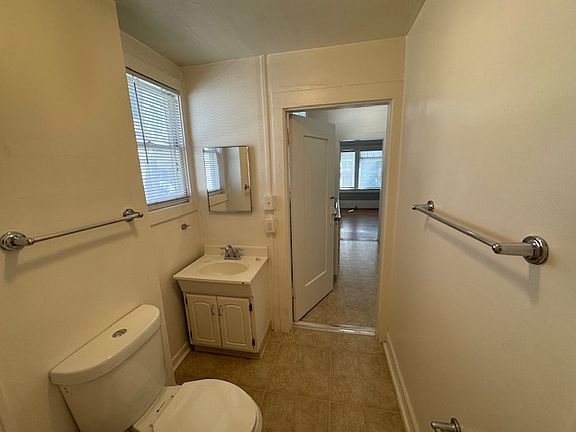 2nd image of 631 23rd St APT B