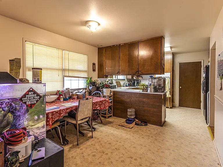 1100 Skyline Dr — Photo 13
