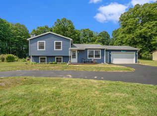 1711 Black Bark Ln, Traverse City, MI