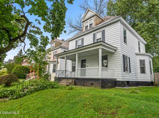 1220 Parkwood Blvd, Schenectady, NY 12308